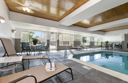Greeley Hotel | Country Inn & Suites by Radisson, Greeley, CO