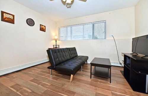 Northeast Colorado Springs Apartment | Cozy 2 bedroom 1 bathroom home with Pool - family/chidren friendly
