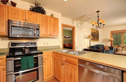 Keystone Condo | Cozy 2 Bedroom Condo In the Heart of River Run
