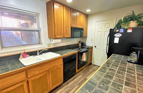 Purgatory Condo | Cozy and Charming Condo with Mountain Views, Just 1 Mile to Purgatory Ski Resort