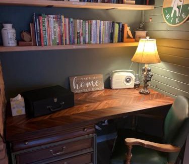 Rye House | Cozy Cabin on the Creek