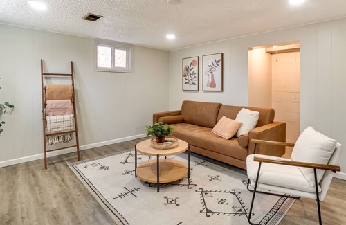 Hanna Farm Neighbors Apartment | Cozy Fort Collins Escape < 2 Mi to Downtown!