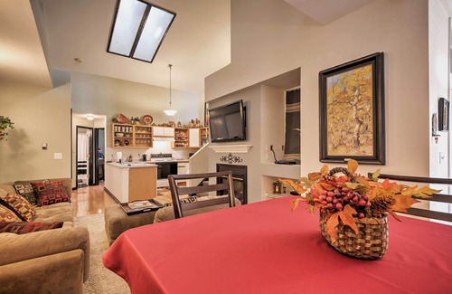 Columbine Valley Condo | Cozy Littleton Condo w/Loft & Patio on Golf Course