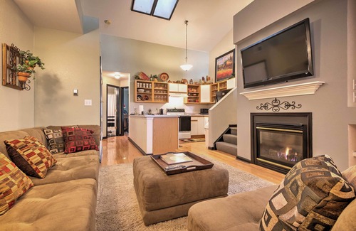 Columbine Valley Condo | Cozy Littleton Condo w/Loft & Patio on Golf Course