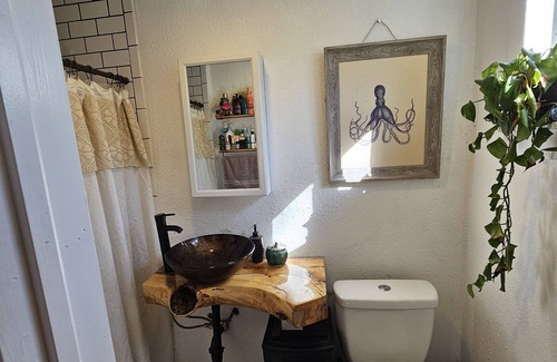 Wheat Ridge House | Cozy, pet-friendly cottage in Wheat Ridge, CO.