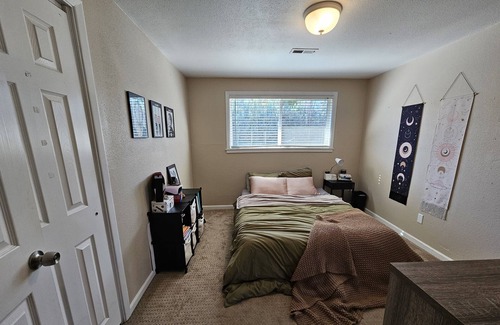 Wheat Ridge House | Cozy, pet-friendly cottage in Wheat Ridge, CO.