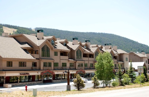 Mountain House Apartment | Cozy Studio | Pool, Hot Tub & Parking!