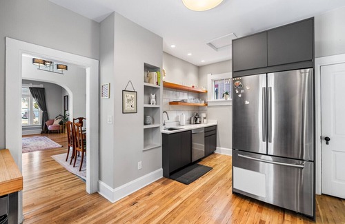 Baker Apartment | Cozy Victorian | King Bed, Private Yard, Walk to SoBo Restaurants