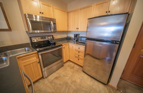 River Run Condo | Cozy, Walk to Gondola, Dining, and Shops