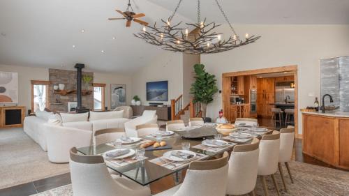 Steamboat Springs House | Creekside Chalet