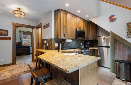 Fall River Estates Condo | Creekside Suite 09 River View!