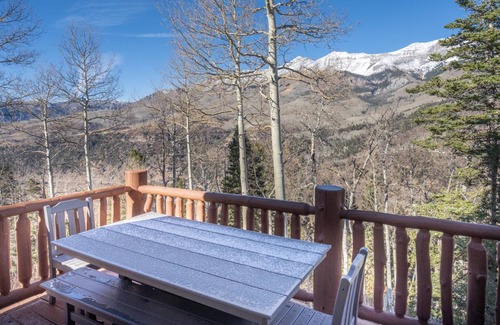 Mountain Village House | CRYSTAL VIEW