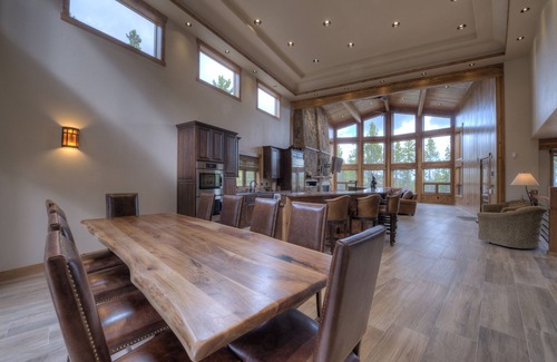Timber Trail House | Custom 6 Bedroom Ski-in/Ski-out Home with the highest amenities!