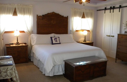 Clifton Bed & Breakfast | Dancing Moon Bed & Breakfast