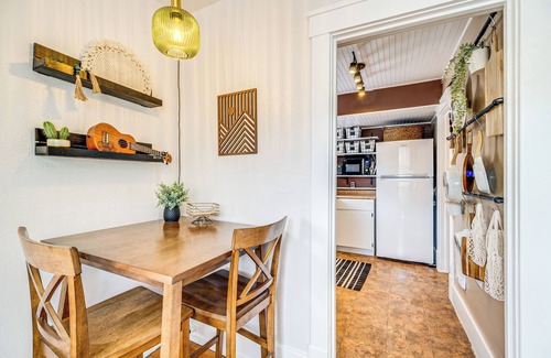 Manitou Springs Condo | Deck & Fire Pit: Manitou Mountain Retreat