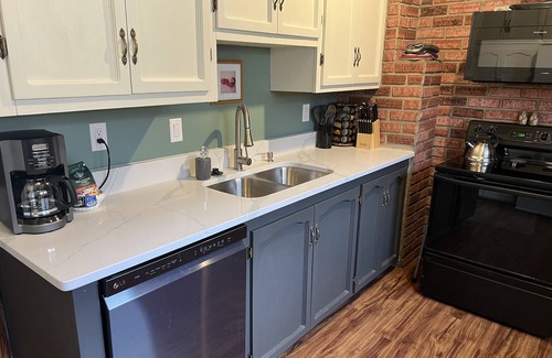 Old Town House | Delightful Downtown Home One Block to Premier Hot Springs