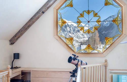 Telluride Condo | Delightful mountain condo with balcony - walk to lifts