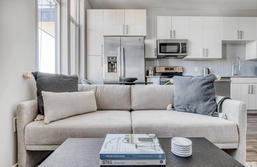 Transit Village Apartment | Deluxe Boulder 1BR w/ Pool, W/D & Spa, nr Google Campus, by Blueground