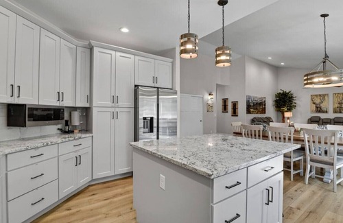 Florissant House | Dog friendly, Hot tub, Family FUN Game room