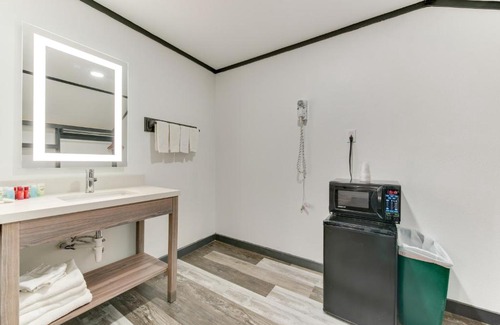 Lewis Hotel | Dolores Mountain Inn