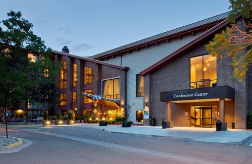 Greenwood Village Hotel | DoubleTree by Hilton Denver Tech