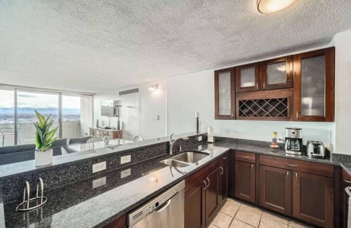 LoDo Apartment | Downtown Denver Furnished 1 BDR w/Rooftop Pool