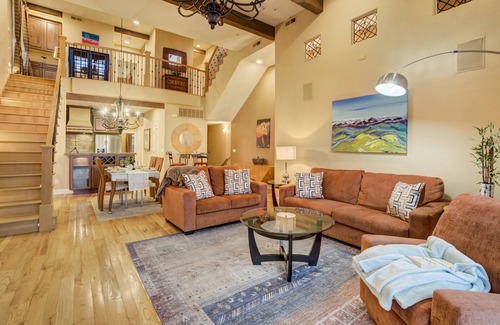 Central Colorado Springs House | Downtown Townhouse | Rooftop Patio | Pet Friendly