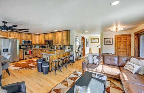 Steamboat Springs House | Duplex in Quiet Family Neighborhood 1 Mi to Skiing