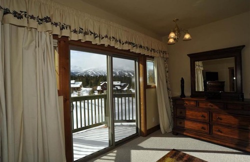 Vista Point House | Economically Priced In Town 4 Bedroom Private Home - 120 Rachel Lane