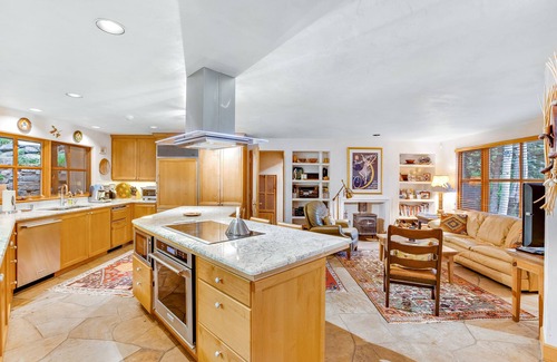 Aspen House | Elegant mountain escape with stunning view, spacious deck & fireplace