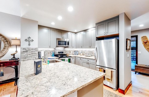 Avon House | Elegant Sun River
