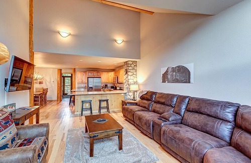 Four O'Clock House | Elk Ridge Trail Townhome: Spacious, Cool Location