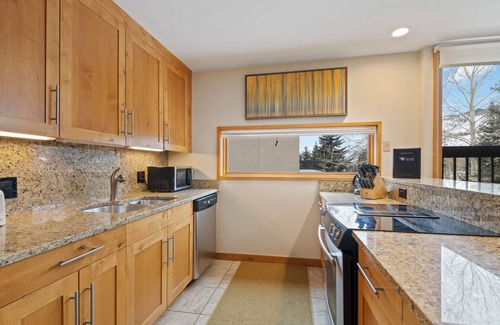 Vail House | Exclusive Residence with Modern Amenities