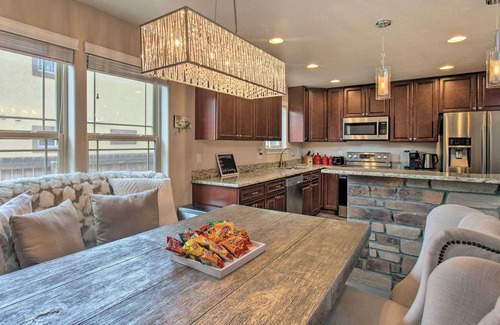 College View House | Expansive Denver Home: Great for Families!
