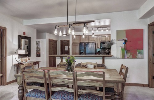 Four O'Clock Condo | Experience ski in/out cozy mountain living at Tyra Riverbend 213!
