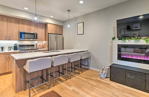Baker House | Explore CO - Central/Rooftop Terrace & Fire Pit