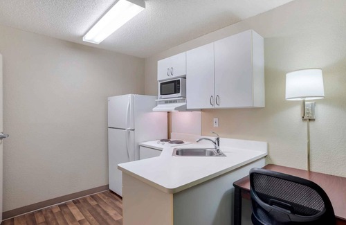 Lakewood Hotel | Extended Stay America Select Suites Denver Lakewood South