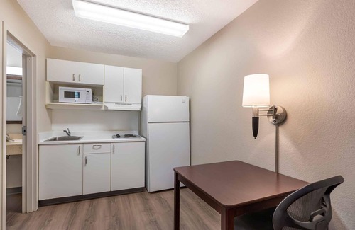 Lakewood Hotel | Extended Stay America Select Suites Denver Lakewood South
