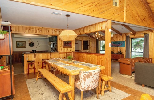 Rio Vista Estates House | Fall Colors Special Price!Grande Escape on the Rio Grande, Sleeps 14 Comfortably