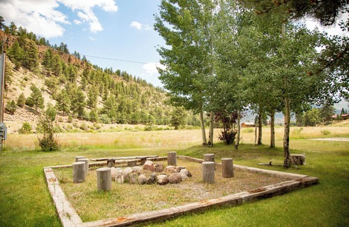 Rio Vista Estates House | Fall Colors Special Price!Grande Escape on the Rio Grande, Sleeps 14 Comfortably