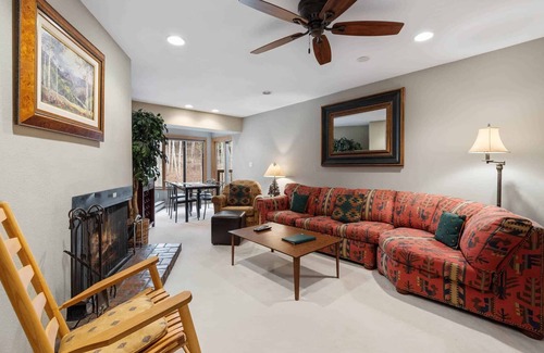 Vail Condo | Fallridge 220 - Bright Two Bedroom