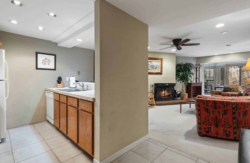 Vail Condo | Fallridge 220 - Bright Two Bedroom