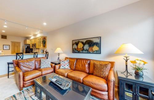 River Run Apartment | Family - Friendly 3 Bedroom In River Run Village With Mountain View
