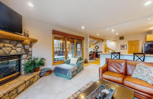 River Run Apartment | Family - Friendly 3 Bedroom In River Run Village With Mountain View