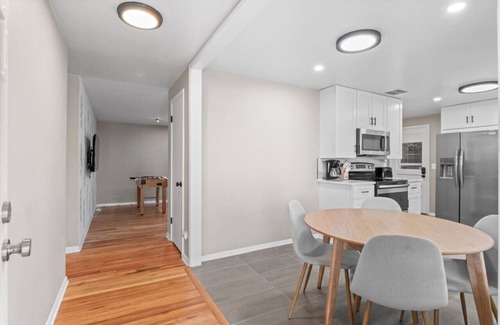 South Westminster House | Family-Friendly 4BR Retreat in Westminster