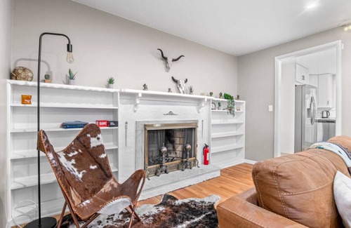 South Westminster House | Family-Friendly 4BR Retreat in Westminster