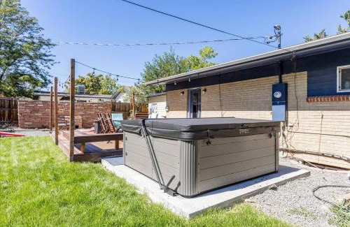 Arvada Plaza Area House | Family-friendly 5br W Patio & Games