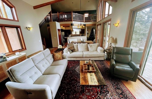 Florissant House | Fantastic Modern Home with Million Dollar Views
