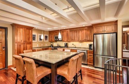 Aspen House | Fasching Haus Unit 10, Condo w/Private Deck, Great Views, 2 Blocks to Downtown Aspen