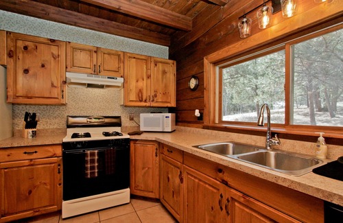 Florissant Cabin | Feels Like Home Cozy Cabin On 40 Acres